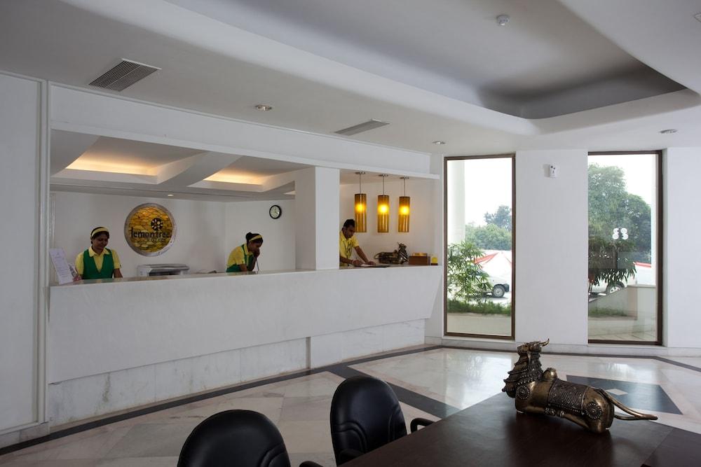 Lemon Tree Hotel, Ahmedabad Exterior photo