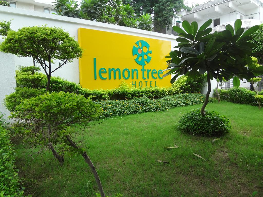 Lemon Tree Hotel, Ahmedabad Exterior photo